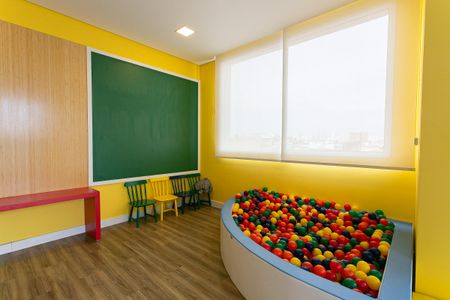 Apartamento à venda com 110m², 3 quartos e 2 vagasÁrea comum - Brinquedoteca