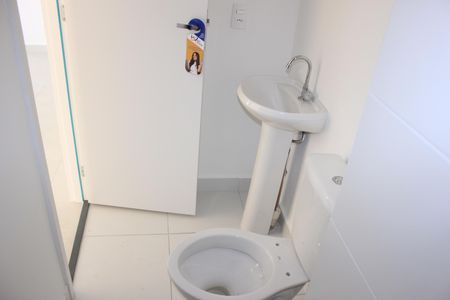 Apartamento para alugar com 37m², 2 quartos e sem vagaBanheiro