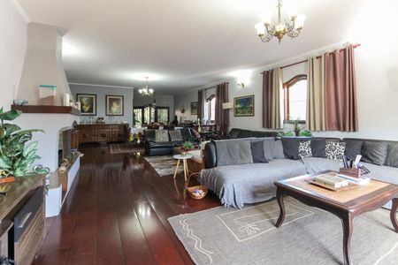 Casa à venda com 858m², 4 quartos e 4 vagas Casa à venda com 858m², 4 quartos e 4 vagasSala 1