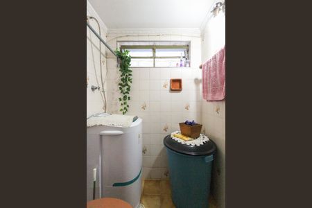 Casa à venda com 858m², 4 quartos e 4 vagas Casa à venda com 858m², 4 quartos e 4 vagasBanheiro de serviço