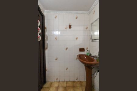 Casa à venda com 858m², 4 quartos e 4 vagas Casa à venda com 858m², 4 quartos e 4 vagasBanheiro de serviço