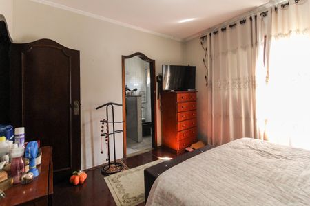 Casa à venda com 858m², 4 quartos e 4 vagas Casa à venda com 858m², 4 quartos e 4 vagasSuíte