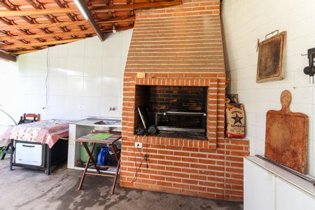 Casa à venda com 858m², 4 quartos e 4 vagas Casa à venda com 858m², 4 quartos e 4 vagasChurrasqueira