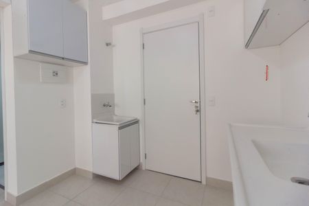 Apartamento à venda com 32m², 2 quartos e sem vaga Apartamento à venda com 32m², 2 quartos e sem vagaSala/Cozinha/Área de Serviço