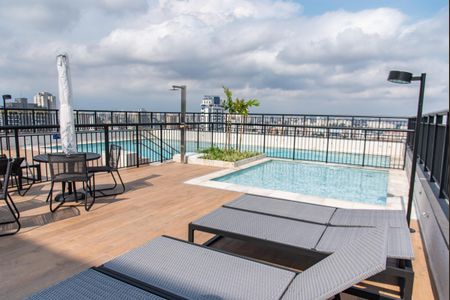 Apartamento à venda com 27m², 1 quarto e sem vaga Apartamento à venda com 27m², 1 quarto e sem vagaPiscina