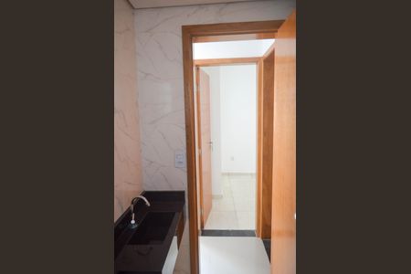 Apartamento à venda com 37m², 2 quartos e sem vaga Apartamento à venda com 37m², 2 quartos e sem vagaBanheiro