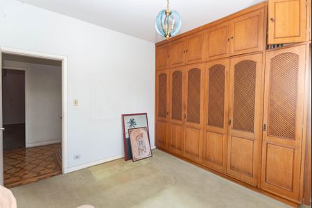 Casa à venda com 564m², 4 quartos e 16 vagas Casa à venda com 564m², 4 quartos e 16 vagasSuíte 2