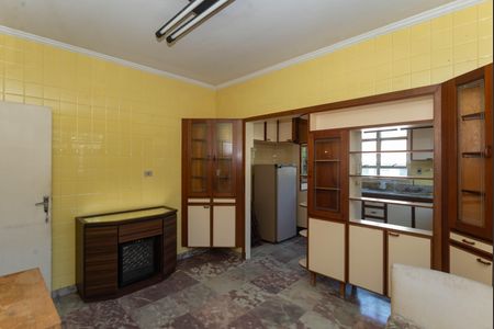 Casa à venda com 564m², 4 quartos e 16 vagas Casa à venda com 564m², 4 quartos e 16 vagasCozinha