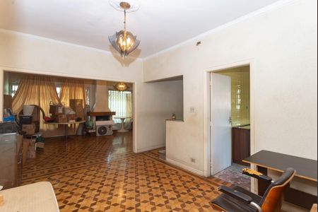 Casa à venda com 564m², 4 quartos e 16 vagas Casa à venda com 564m², 4 quartos e 16 vagasSala