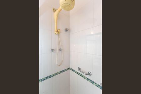 Casa à venda com 564m², 4 quartos e 16 vagas Casa à venda com 564m², 4 quartos e 16 vagasBanheiro da Suíte