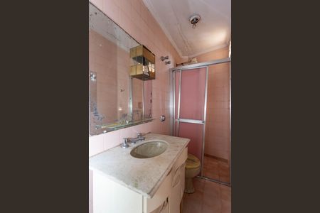 Casa à venda com 564m², 4 quartos e 16 vagas Casa à venda com 564m², 4 quartos e 16 vagasBanheiro