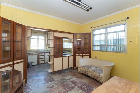Casa à venda com 564m², 4 quartos e 16 vagas Casa à venda com 564m², 4 quartos e 16 vagasCozinha