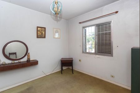 Casa à venda com 564m², 4 quartos e 16 vagas Casa à venda com 564m², 4 quartos e 16 vagasQuarto 2