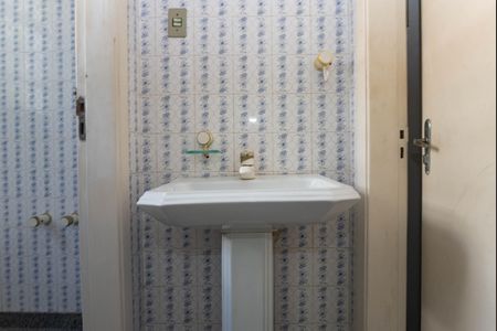 Casa à venda com 564m², 4 quartos e 16 vagas Casa à venda com 564m², 4 quartos e 16 vagasBanheiro 3