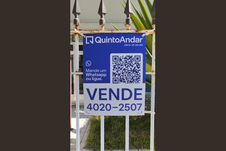 Casa à venda com 564m², 4 quartos e 16 vagas Casa à venda com 564m², 4 quartos e 16 vagasPlaca