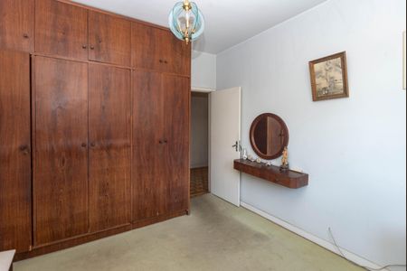 Casa à venda com 564m², 4 quartos e 16 vagas Casa à venda com 564m², 4 quartos e 16 vagasQuarto 2