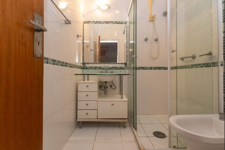 Casa à venda com 564m², 4 quartos e 16 vagas Casa à venda com 564m², 4 quartos e 16 vagasBanheiro da Suíte