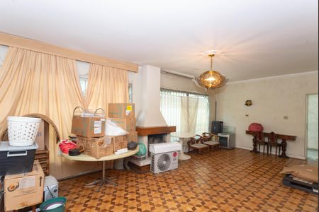 Casa à venda com 564m², 4 quartos e 16 vagas Casa à venda com 564m², 4 quartos e 16 vagasSala