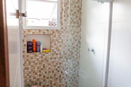 Apartamento à venda com 112m², 2 quartos e 2 vagas Apartamento à venda com 112m², 2 quartos e 2 vagasBanheiro da Suíte