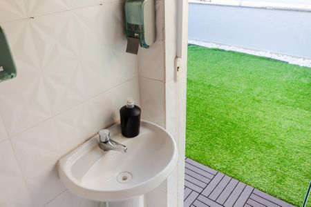 Apartamento à venda com 112m², 2 quartos e 2 vagas Apartamento à venda com 112m², 2 quartos e 2 vagasBanheiro de Serviço