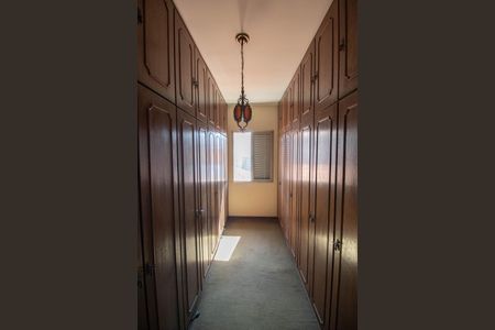 Casa à venda com 300m², 4 quartos e 6 vagasCloset do Quarto 3