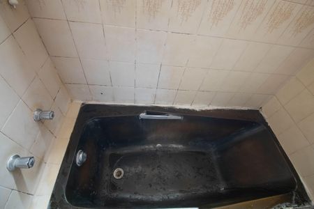 Casa à venda com 300m², 4 quartos e 6 vagasBanheiro 1