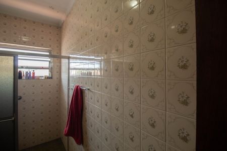 Casa à venda com 300m², 4 quartos e 6 vagasBanheiro 2