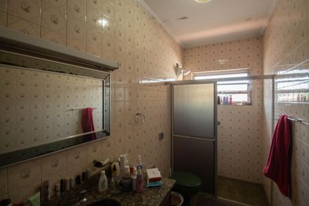 Casa à venda com 300m², 4 quartos e 6 vagasBanheiro 2