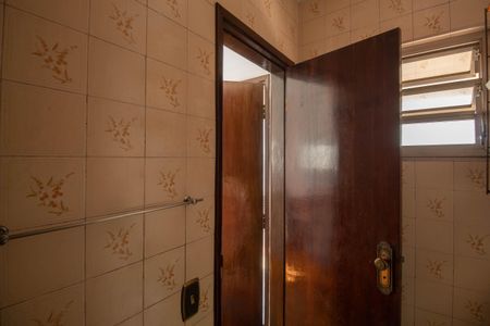 Casa à venda com 300m², 4 quartos e 6 vagasBanheiro 3