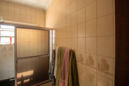 Casa à venda com 300m², 4 quartos e 6 vagasBanheiro 1