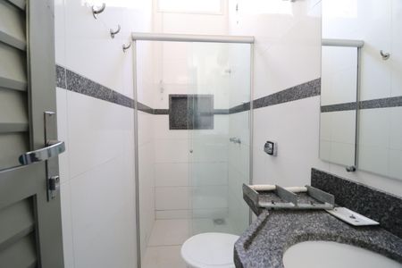 Casa de condomínio para alugar com 57m², 2 quartos e 1 vagaBanheiro Social