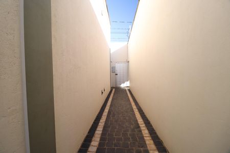 Casa de condomínio para alugar com 57m², 2 quartos e 1 vagaCorredor