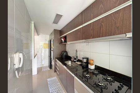 Apartamento para alugar com 80m², 2 quartos e 1 vaga Apartamento para alugar com 80m², 2 quartos e 1 vagaCozinha e Área de Serviço