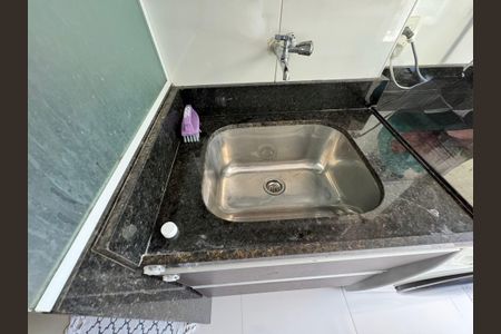 Apartamento para alugar com 80m², 2 quartos e 1 vaga Apartamento para alugar com 80m², 2 quartos e 1 vagaCozinha e Área de Serviço