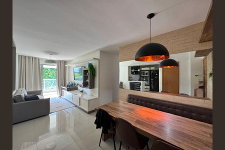 Apartamento para alugar com 80m², 2 quartos e 1 vaga Apartamento para alugar com 80m², 2 quartos e 1 vagaSala