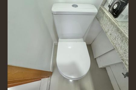 Apartamento para alugar com 80m², 2 quartos e 1 vaga Apartamento para alugar com 80m², 2 quartos e 1 vagaBanheiro Social