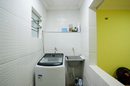 Casa para alugar com 115m², 2 quartos e 1 vagaÁrea de serviço