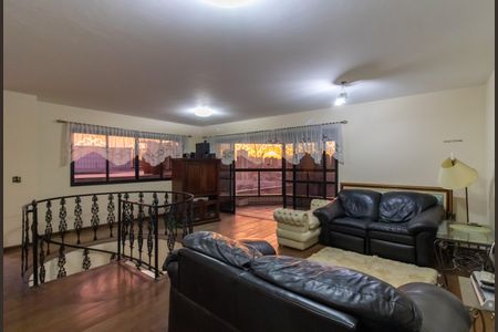 Apartamento à venda com 250m², 5 quartos e 5 vagasCobertura