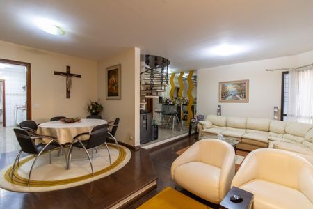 Apartamento à venda com 250m², 5 quartos e 5 vagasSala