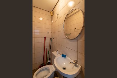 Apartamento à venda com 250m², 5 quartos e 5 vagasBanheiro de Serviço