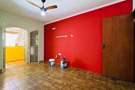 Casa à venda com 161m², 4 quartos e 2 vagasSala