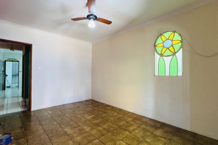 Casa à venda com 161m², 4 quartos e 2 vagasSala