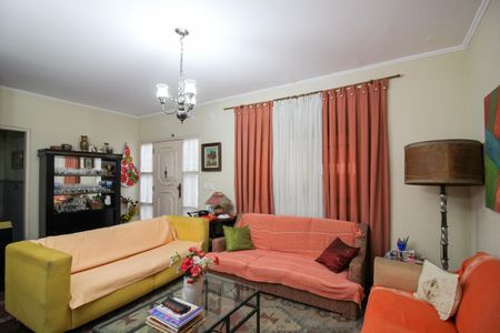 Casa à venda com 346m², 4 quartos e 3 vagas Casa à venda com 346m², 4 quartos e 3 vagasSala de Estar