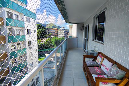 Apartamento à venda com 130m², 4 quartos e 2 vagassala - varanda