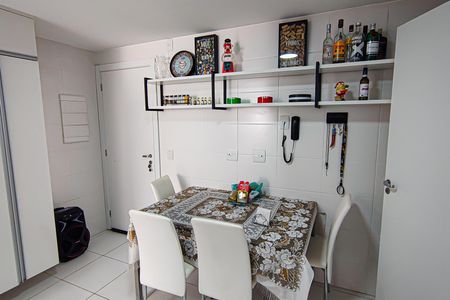 Apartamento à venda com 130m², 4 quartos e 2 vagasCozinha e Área de Serviço