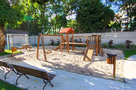 Apartamento à venda com 130m², 4 quartos e 2 vagasÁrea comum