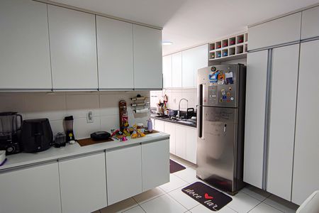 Apartamento à venda com 130m², 4 quartos e 2 vagasCozinha e Área de Serviço