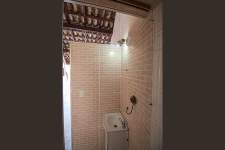 Casa à venda com 192m², 2 quartos e 1 vagaLavabo