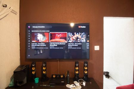 Casa à venda com 192m², 2 quartos e 1 vagaSala