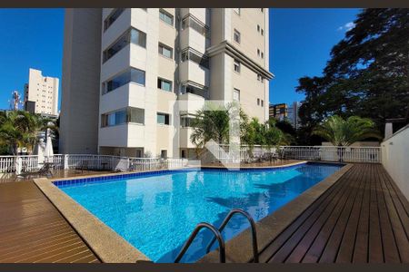 Apartamento à venda com 178m², 4 quartos e 4 vagasÁrea comum - Piscina